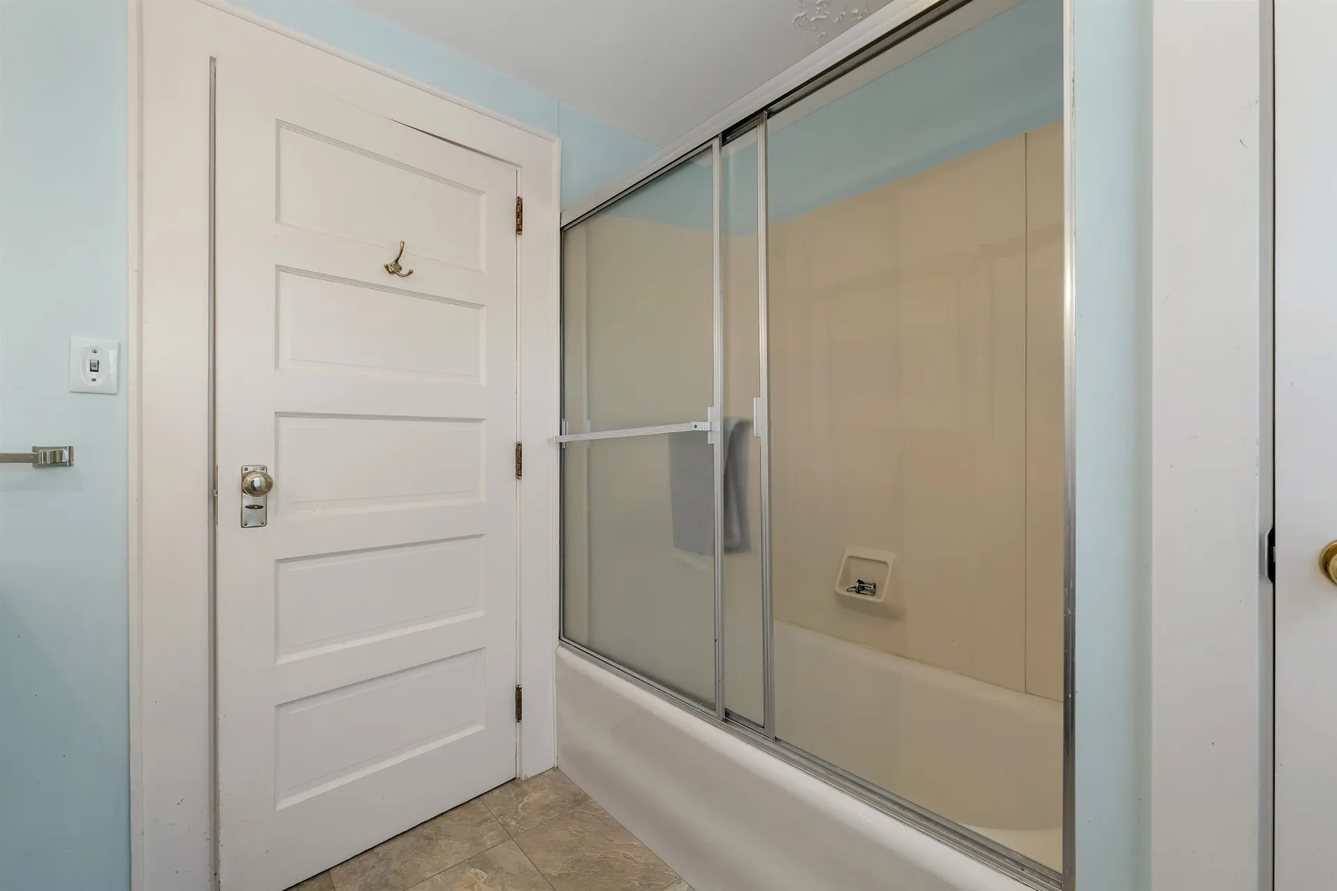 27 Tremont Street Laconia NH 03246