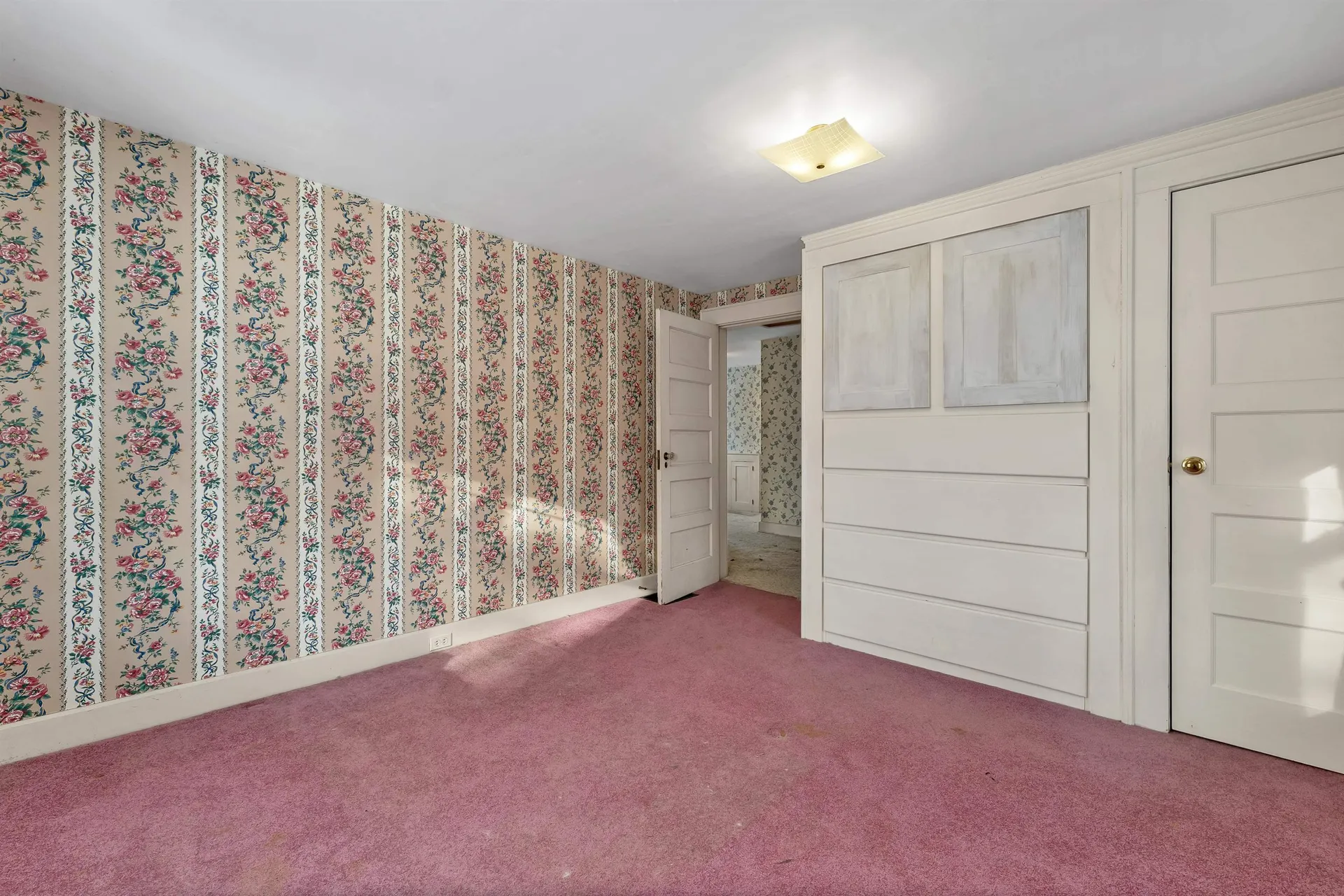 27 Tremont Street Laconia NH 03246