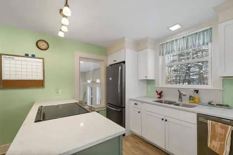 27 Tremont Street Laconia NH 03246