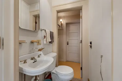 27 Tremont Street Laconia NH 03246