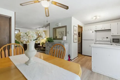 15 Fieldstone Drive Londonderry NH 03053