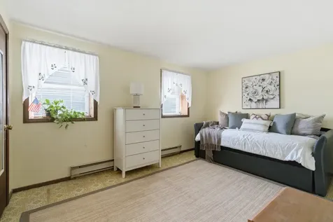 15 Fieldstone Drive Londonderry NH 03053