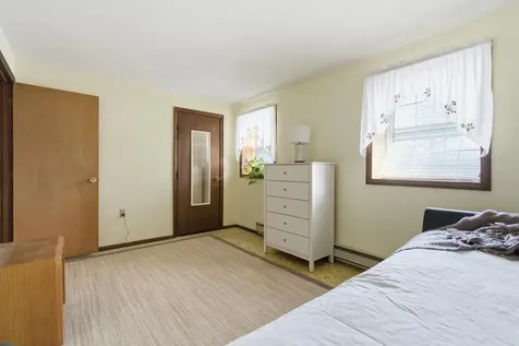 15 Fieldstone Drive Londonderry NH 03053