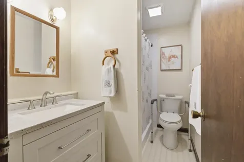 15 Fieldstone Drive Londonderry NH 03053