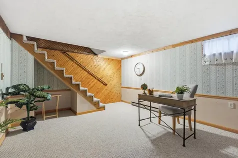 15 Fieldstone Drive Londonderry NH 03053