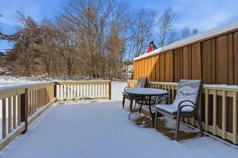 15 Fieldstone Drive Londonderry NH 03053