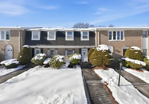 15 Fieldstone Drive Londonderry NH 03053