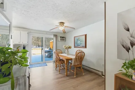 15 Fieldstone Drive Londonderry NH 03053