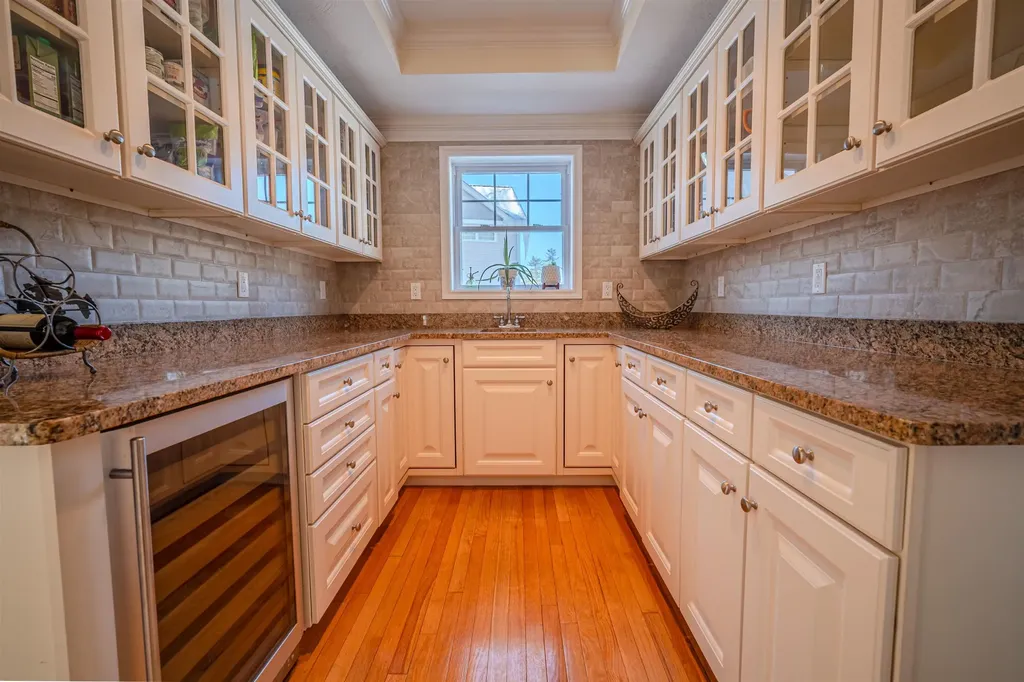 3 Chisholm Farm Drive Stratham NH 03885