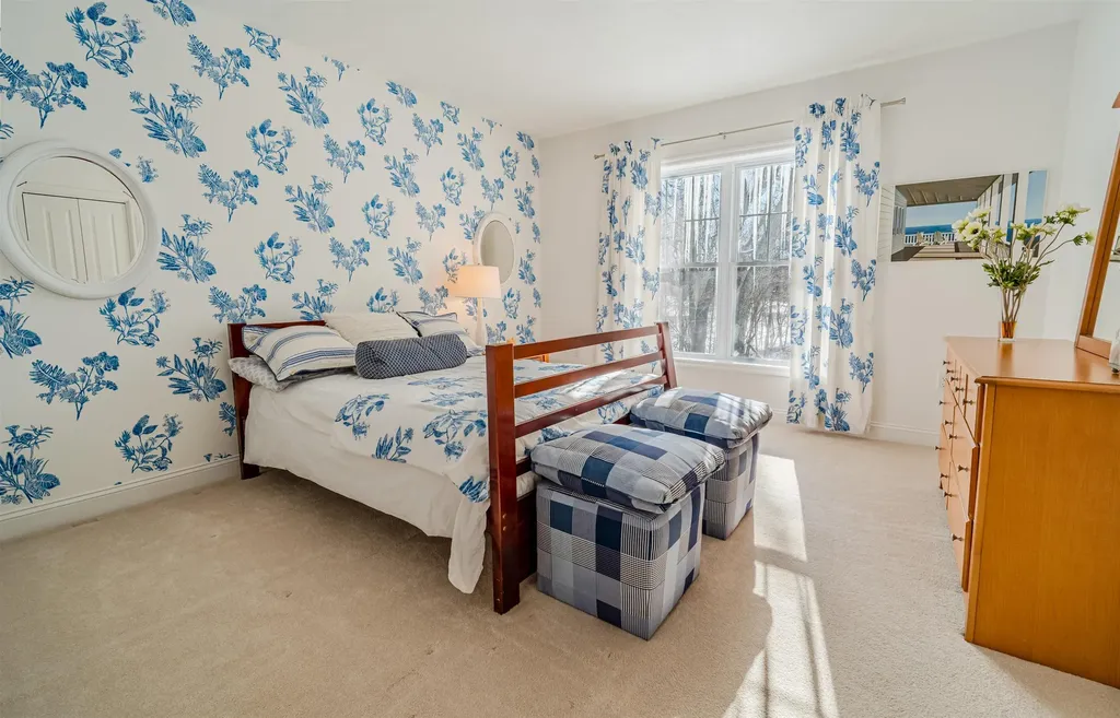 3 Chisholm Farm Drive Stratham NH 03885