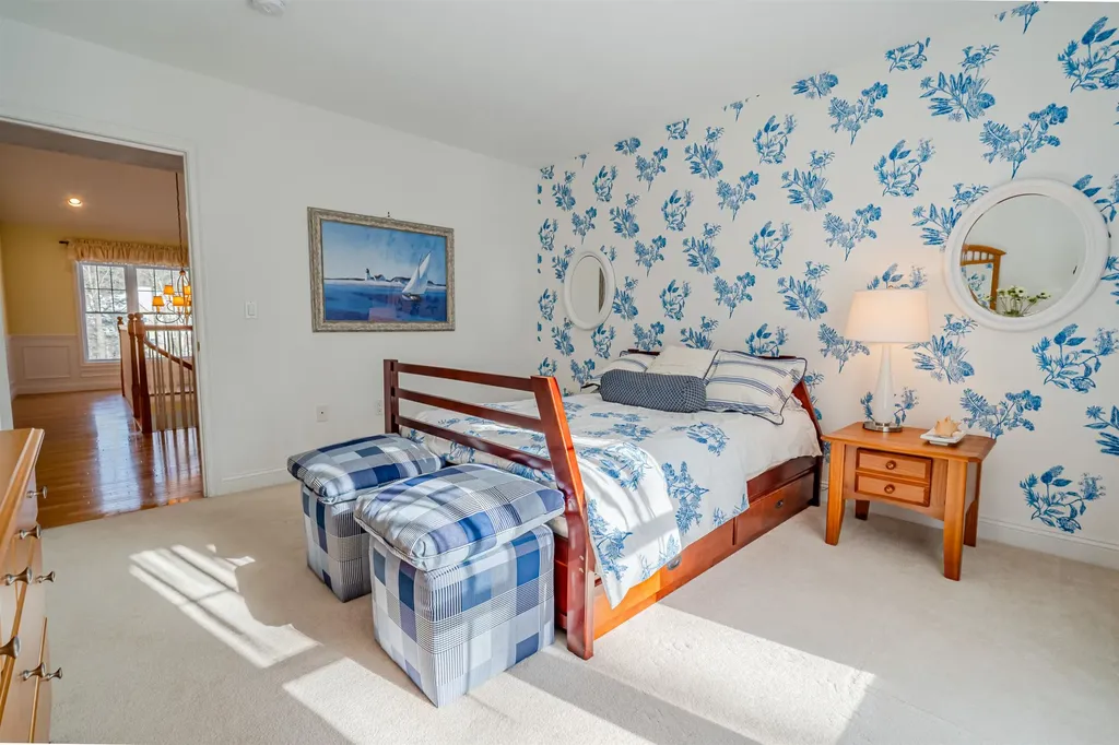 3 Chisholm Farm Drive Stratham NH 03885