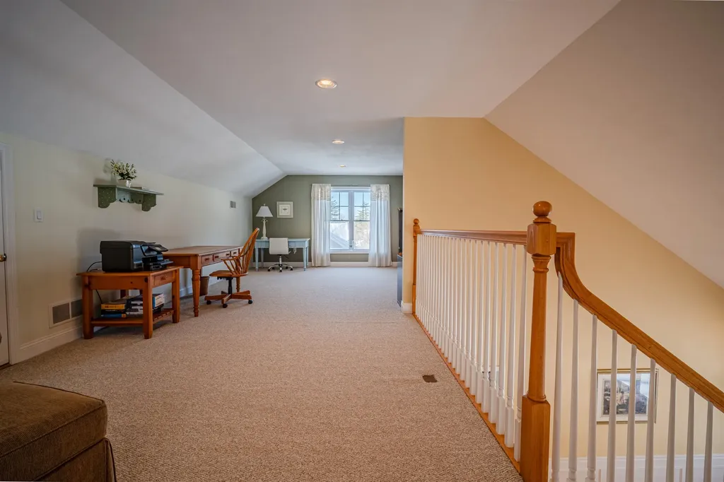 3 Chisholm Farm Drive Stratham NH 03885