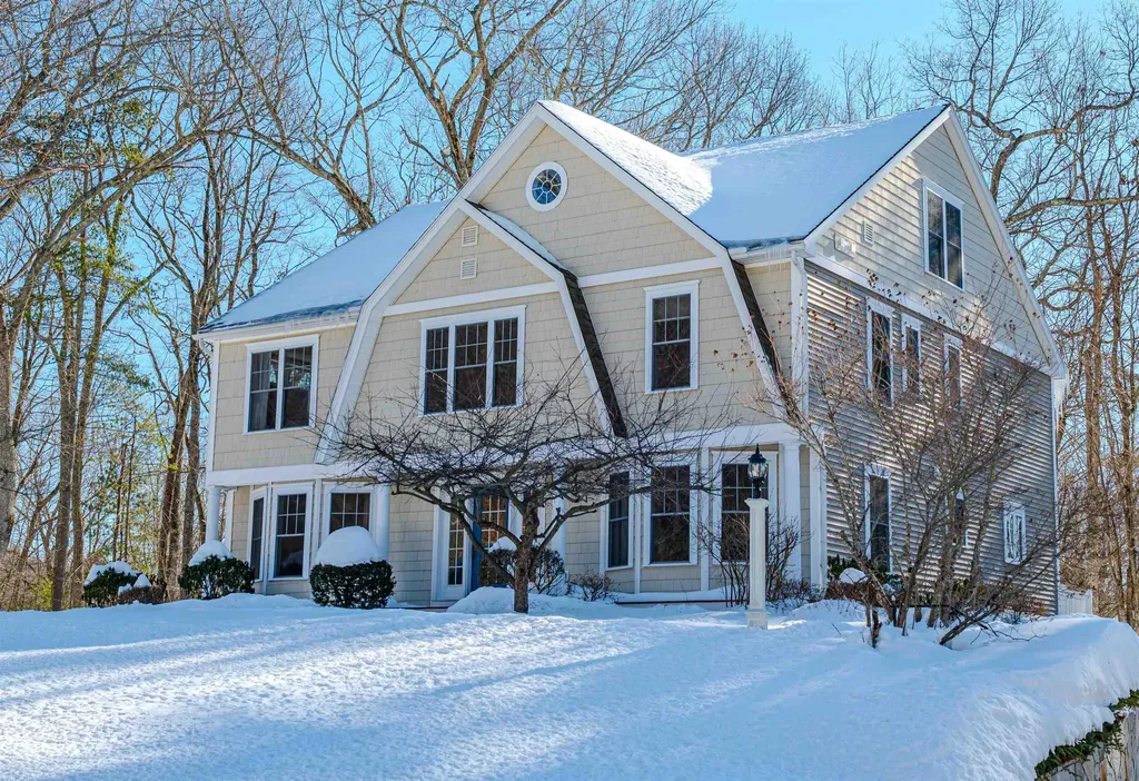 3 Chisholm Farm Drive Stratham NH 03885