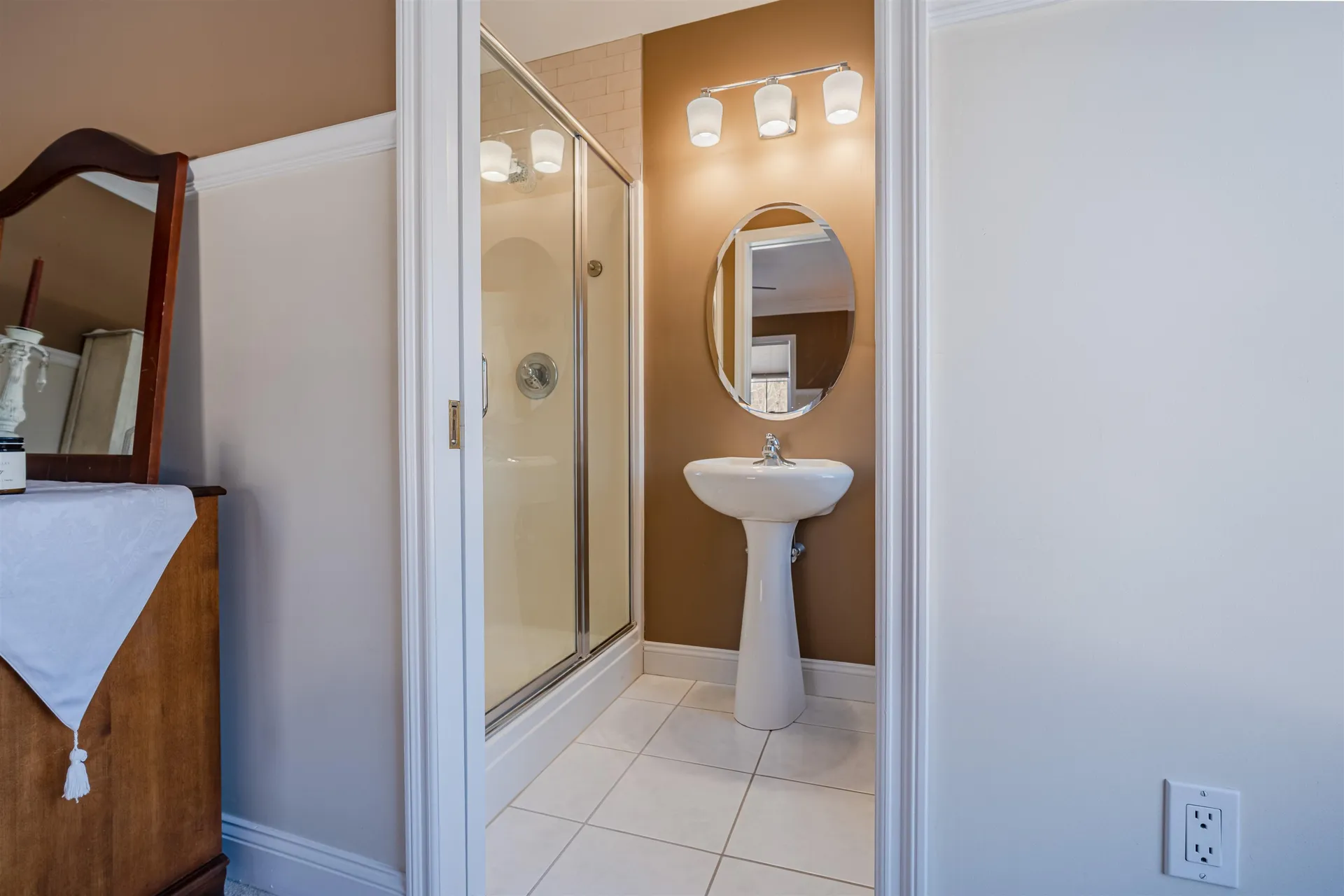 3 Chisholm Farm Drive Stratham NH 03885