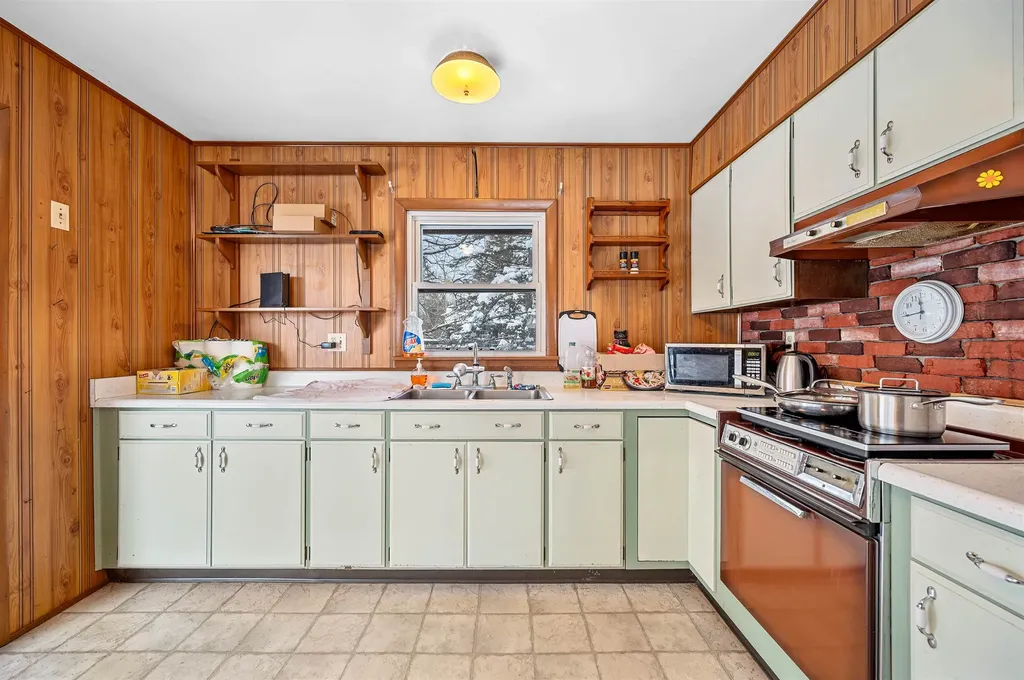 10 Meadows Drive Barre Town VT 05641