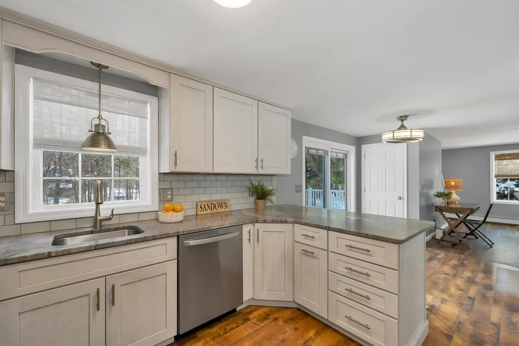 2 Celeste Terrace Sandown NH 03873