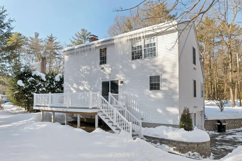 2 Celeste Terrace Sandown NH 03873
