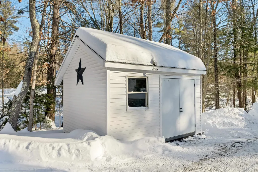 2 Celeste Terrace Sandown NH 03873