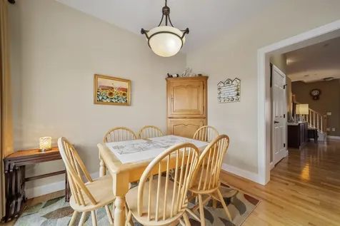 81 N High Street Derry NH 03038