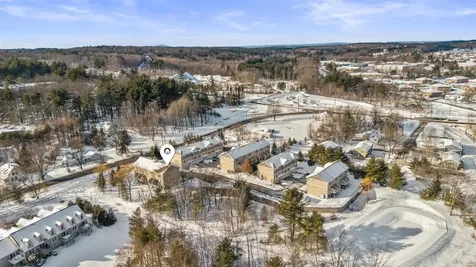 81 N High Street Derry NH 03038