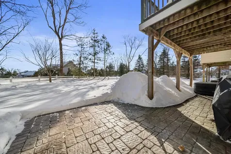 81 N High Street Derry NH 03038