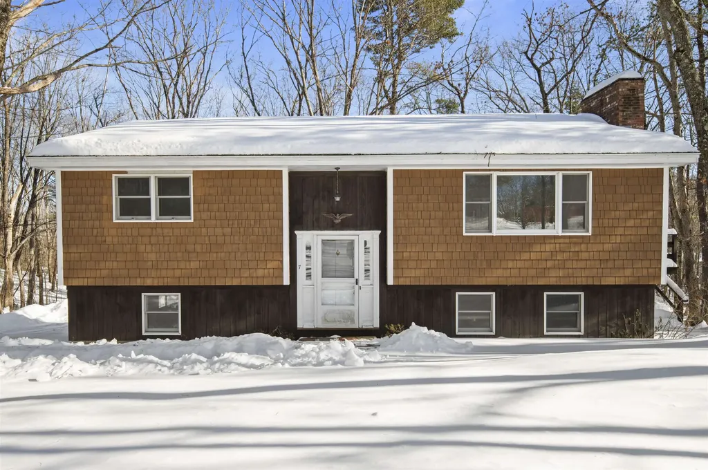 7 Birch Drive Newmarket NH 03857