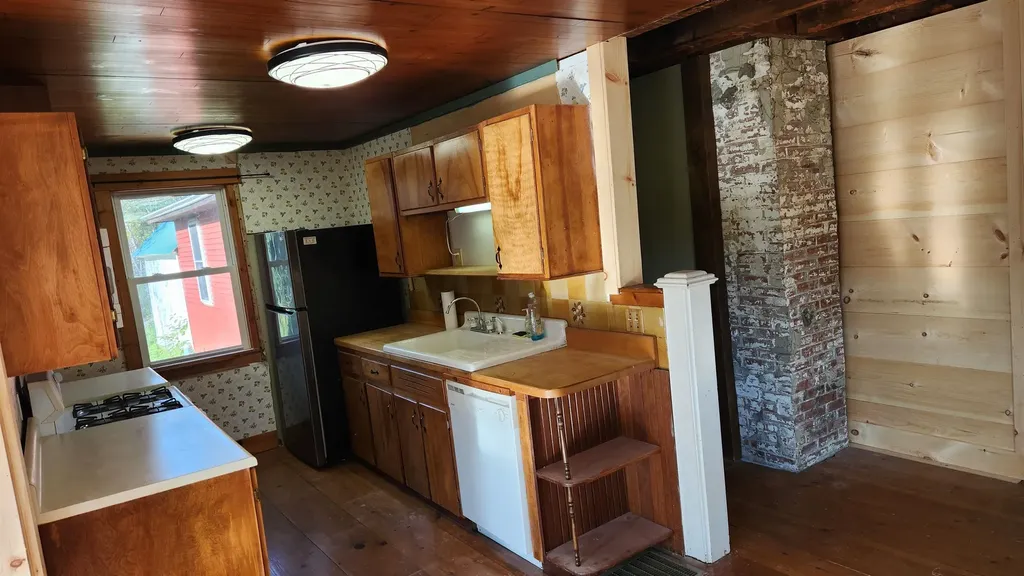 79 Lund Lane Granby VT 05840