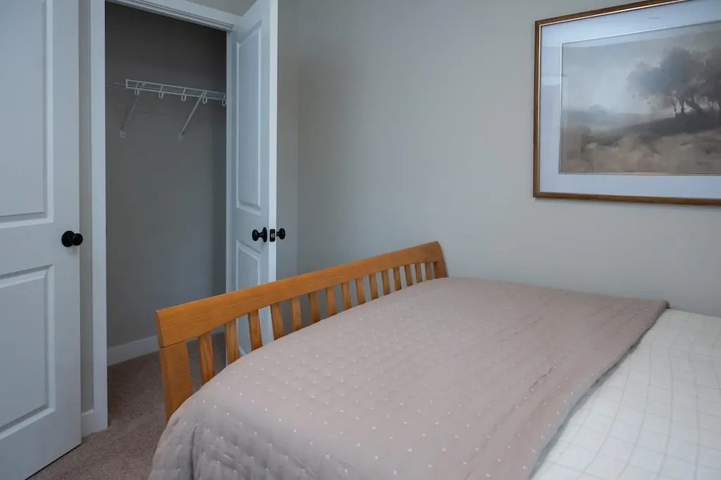 1 Boulder Way Manchester NH 03109