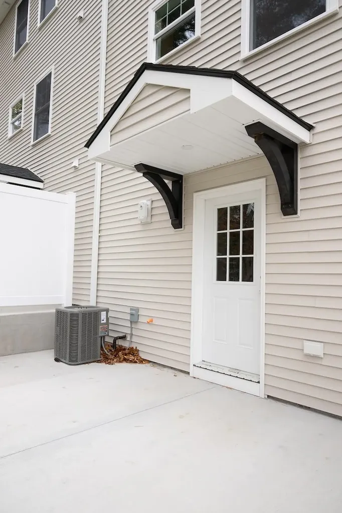 1 Boulder Way Manchester NH 03109