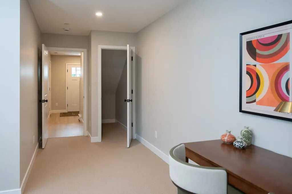 1 Boulder Way Manchester NH 03109