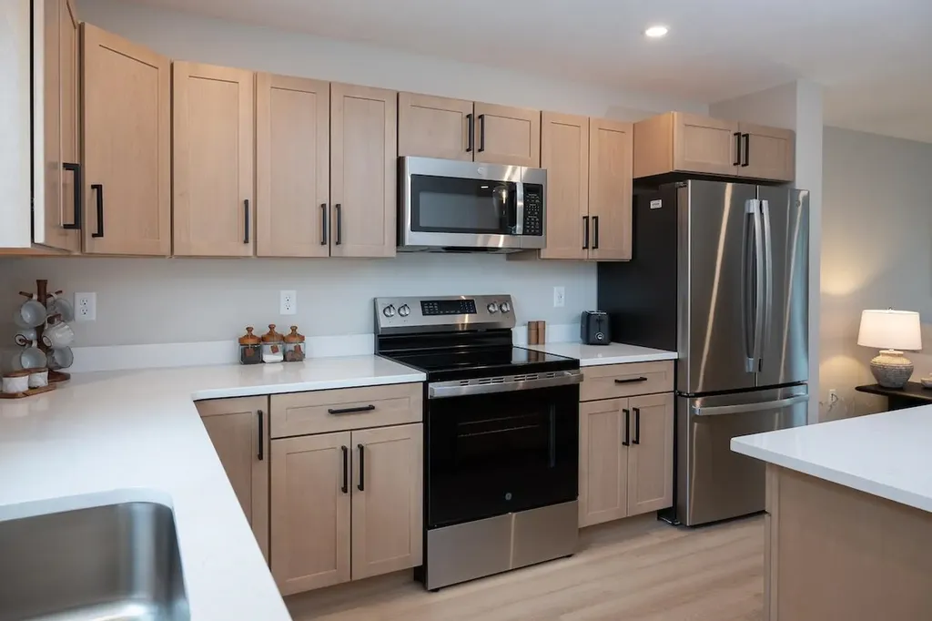 1 Boulder Way Manchester NH 03109