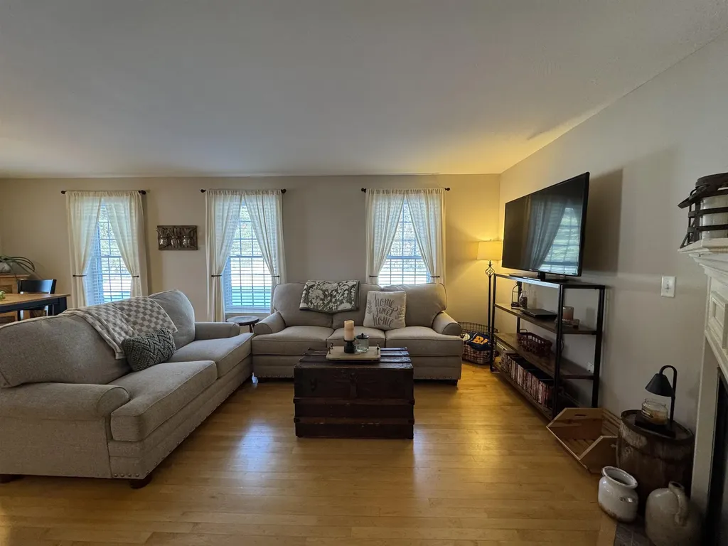 306 River Grant Drive Hopkinton NH 03229