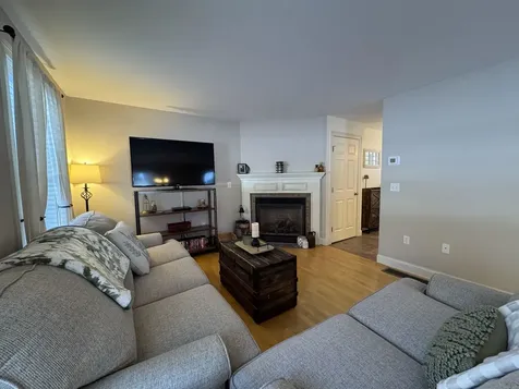 306 River Grant Drive Hopkinton NH 03229