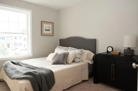 1124 South Mammoth Road Manchester NH 03109