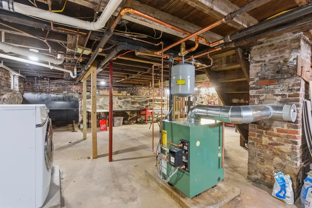 127 Belvidere Street Laconia NH 03246