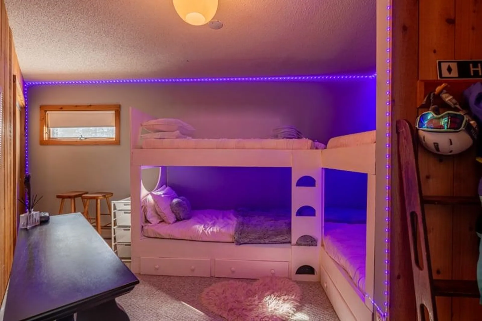 20 Blackberry Lane Peru VT 05152