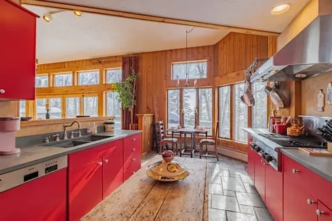 20 Blackberry Lane Peru VT 05152