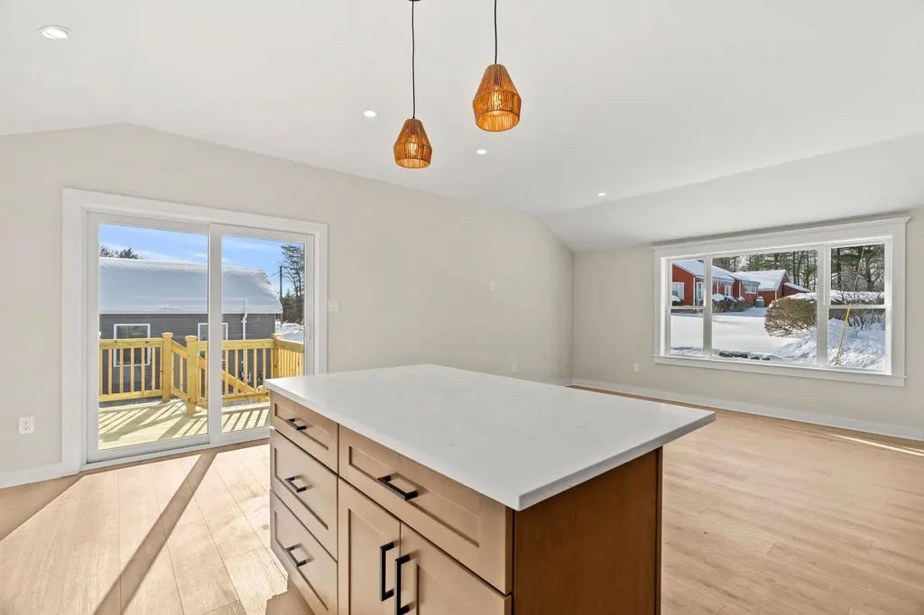 40 Hillside Avenue Derry NH 03038