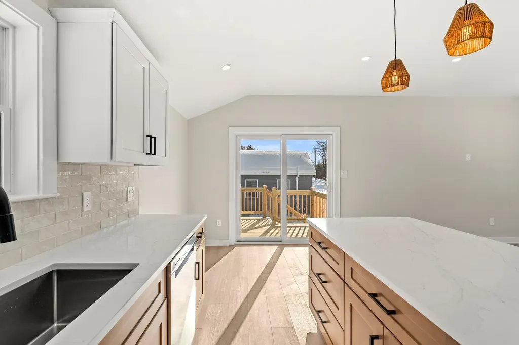 40 Hillside Avenue Derry NH 03038