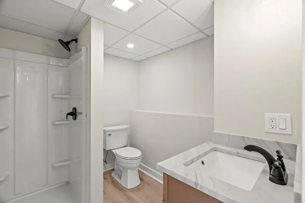 40 Hillside Avenue Derry NH 03038