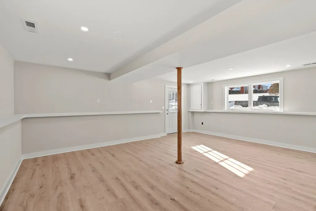 40 Hillside Avenue Derry NH 03038