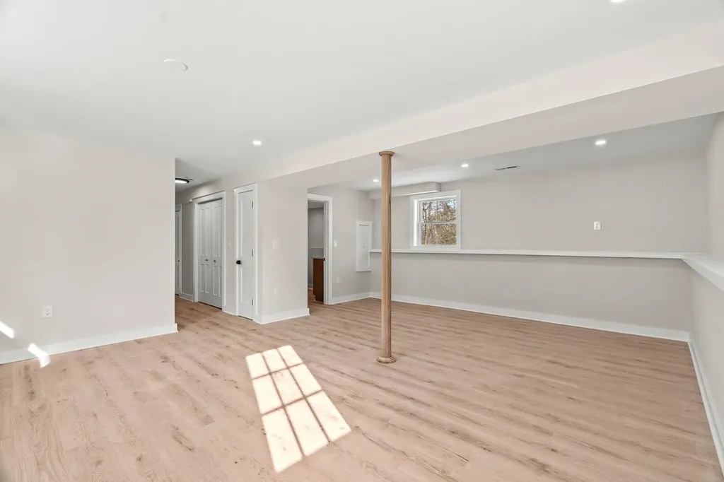 40 Hillside Avenue Derry NH 03038