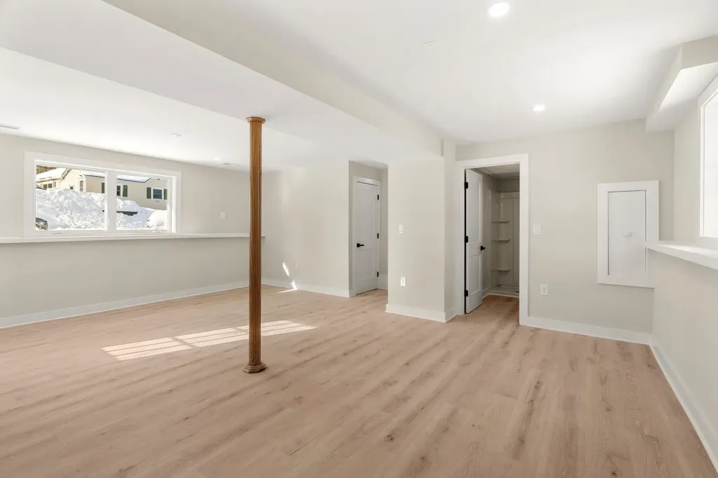 40 Hillside Avenue Derry NH 03038