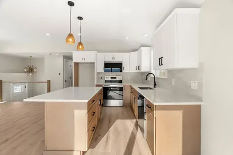 40 Hillside Avenue Derry NH 03038