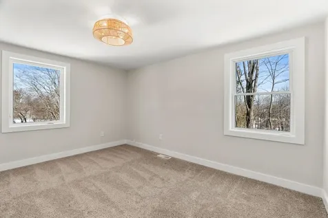 40 Hillside Avenue Derry NH 03038