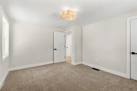 40 Hillside Avenue Derry NH 03038