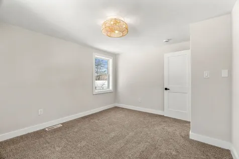 40 Hillside Avenue Derry NH 03038