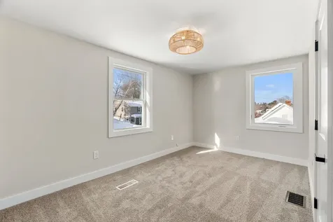 40 Hillside Avenue Derry NH 03038