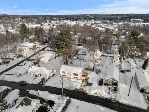 40 Hillside Avenue Derry NH 03038