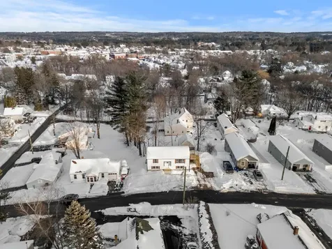 40 Hillside Avenue Derry NH 03038